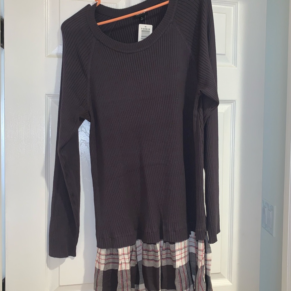 Torrid Gray sweater-NWT